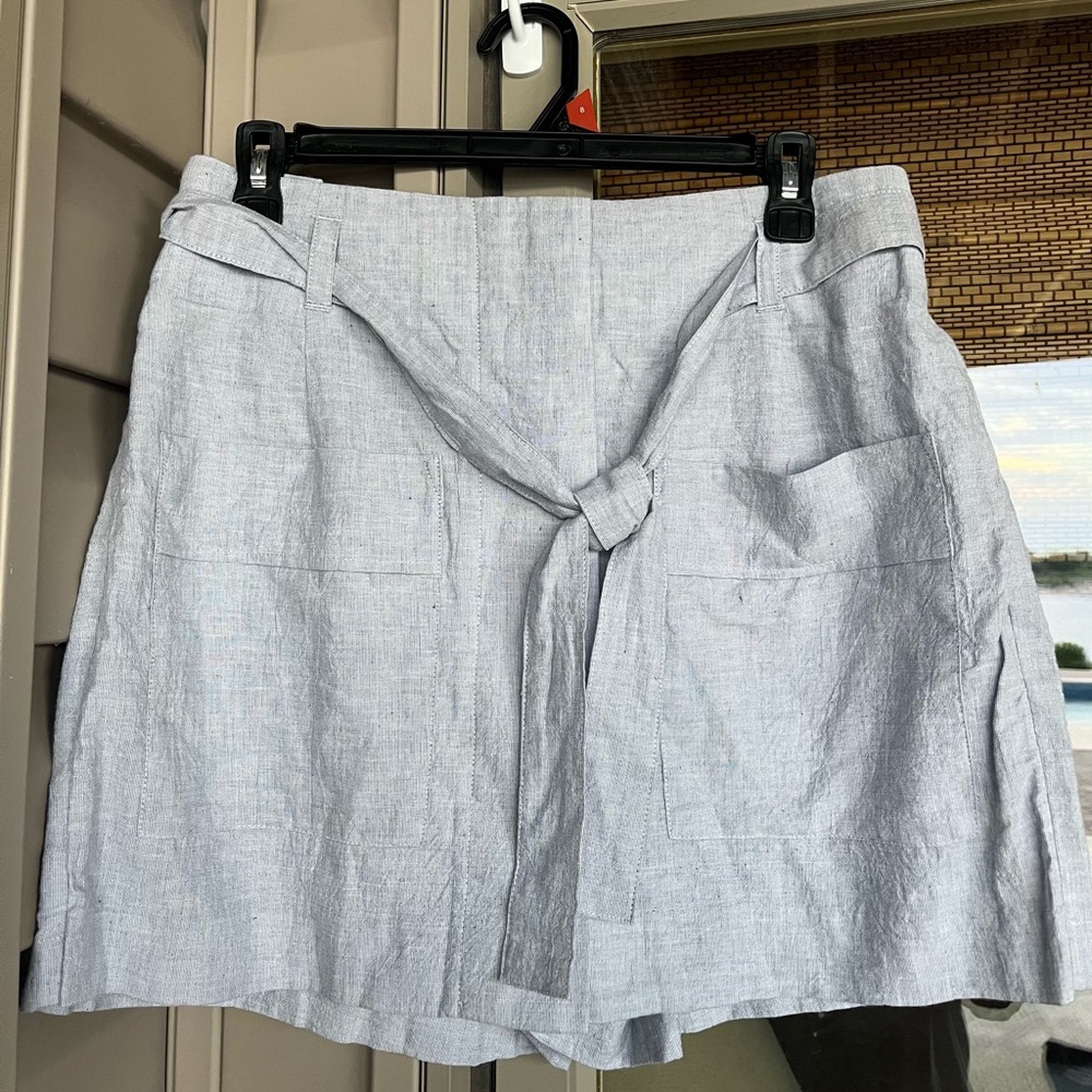 Cabi light blue denim look skort medium